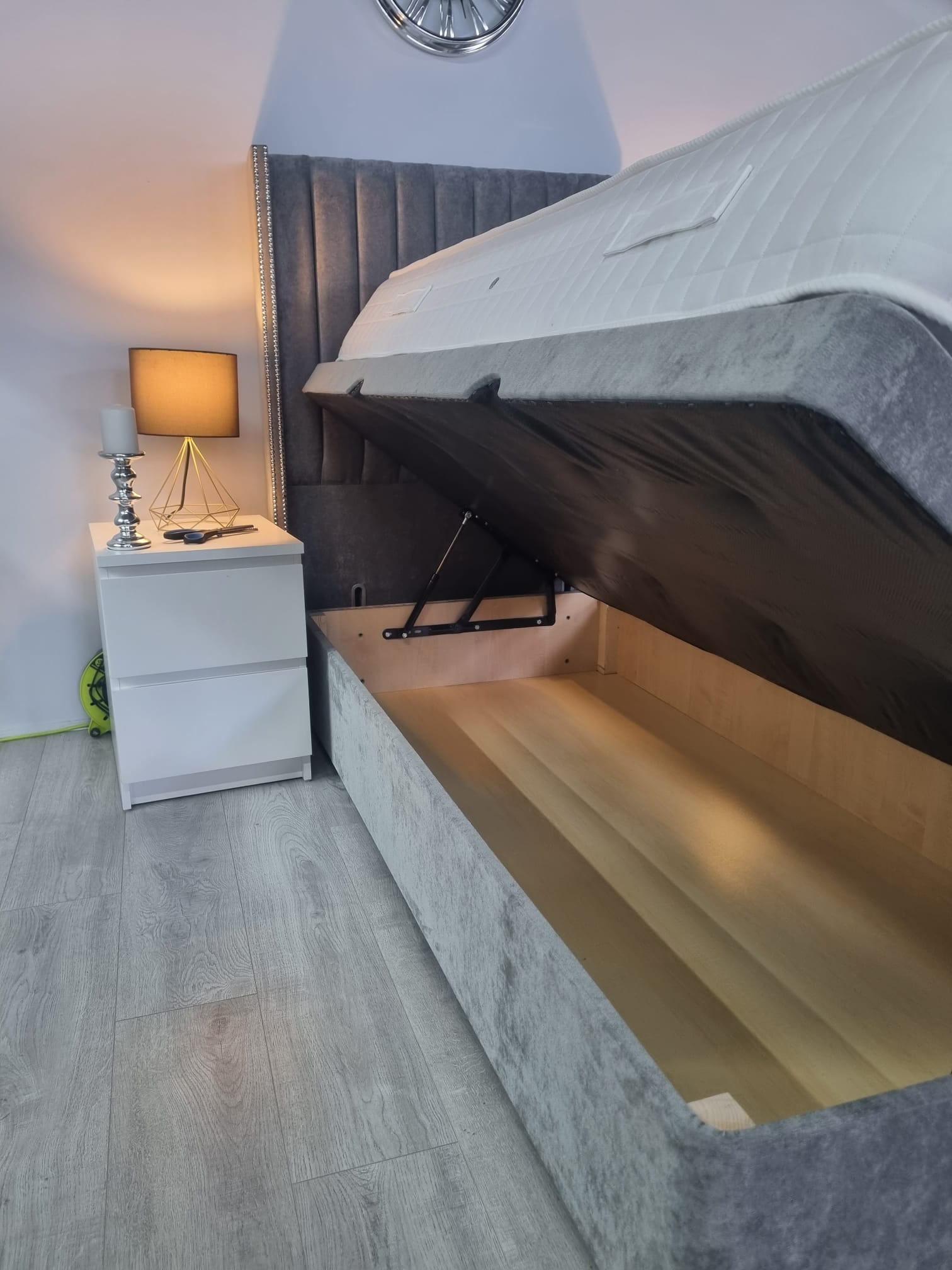 Oswald Wing Back Panel Ottoman Gas Lift Bed Frame - Image 3