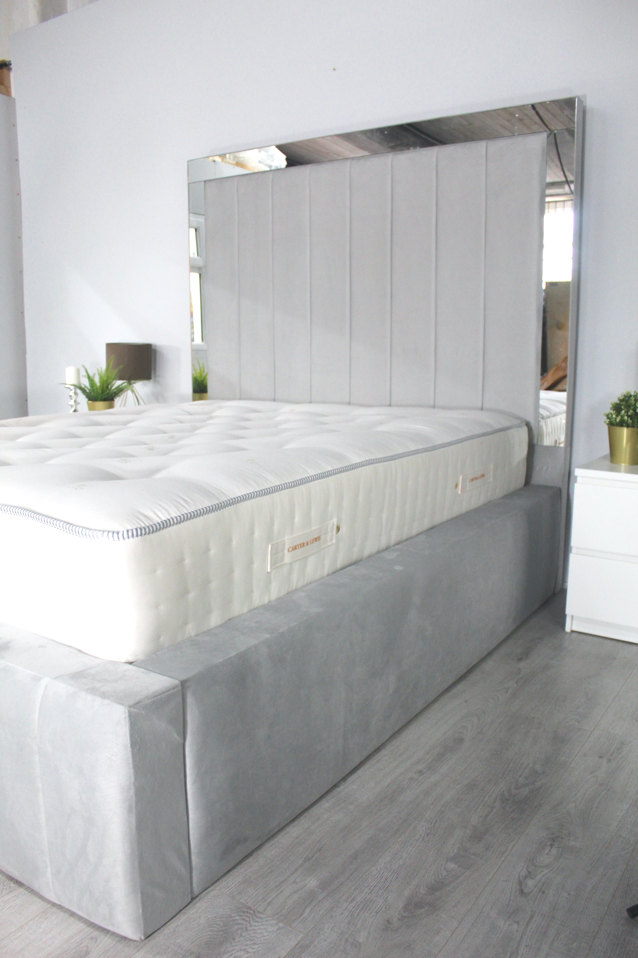 Mirror Panel Border Metal Gas Lift Bed Frame - Image 2