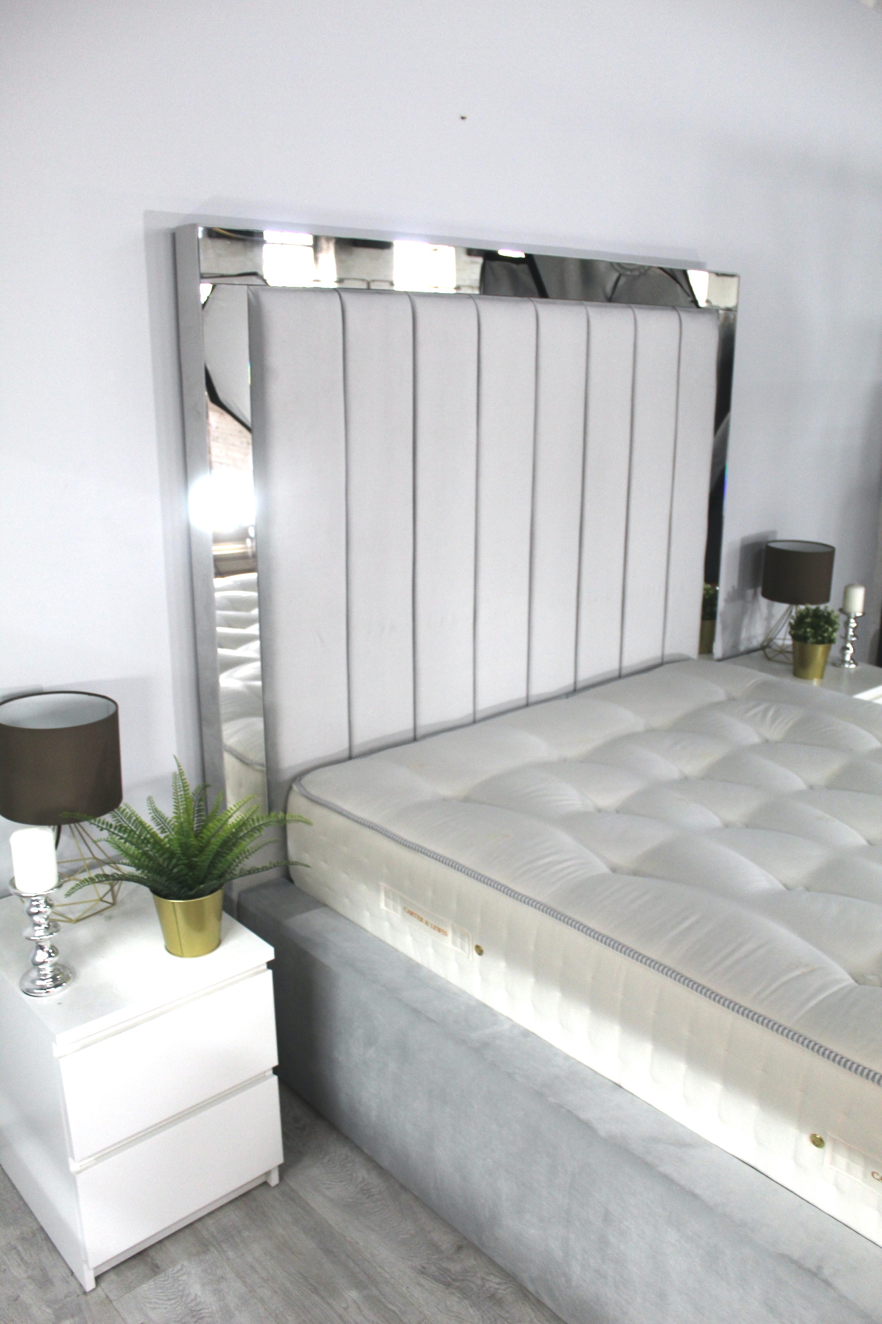 Mirror Panel Border Metal Gas Lift Bed Frame - Image 3